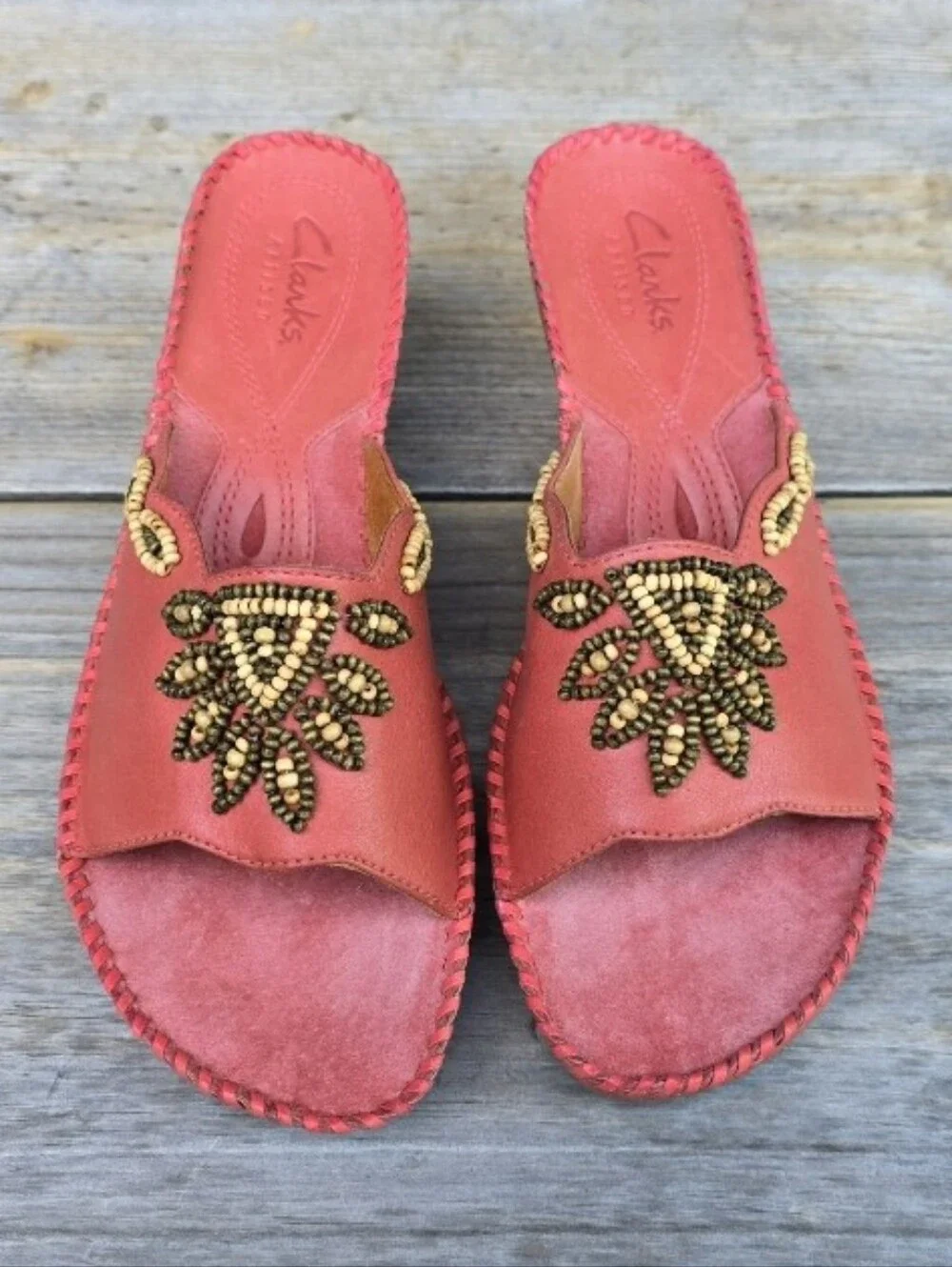 Clarks Artisan NEW Empress Y2K Coastal Boho Coral Beaded Wedge Slide Sandals 7M